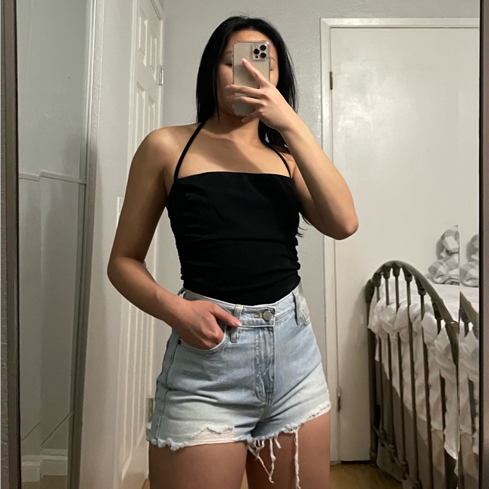 TIGER MIST BLACK STRAPPY HALTER CROP TOP